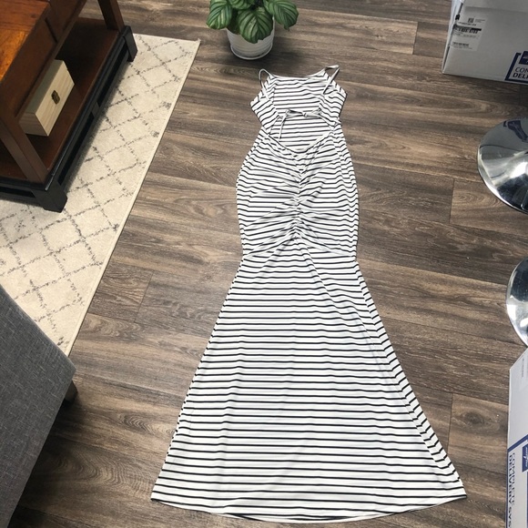 Dresses & Skirts - Open back fitted maxi dress